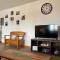 Downtown Green Room at Villages on Aurora - آيرونوود