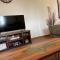 Downtown Green Room at Villages on Aurora - آيرونوود
