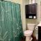 Downtown Green Room at Villages on Aurora - آيرونوود