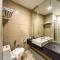 Courtyard Hotel 1Borneo