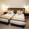 Queen Plaza Hotel