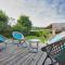 Countryside Retreat with Hot Tub - Haselbury Plucknett