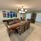 Blue Heron House, Private 4 BR Waterfront w Heated Pool and Fire Pit - رسكن