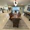 Blue Heron House, Private 4 BR Waterfront w Heated Pool and Fire Pit - رسكن