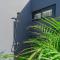 Cozy 2-BR Penthouse with Private Rooftop Terrace - 吉亚德伊索拉