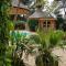 PINE and house DIRECTION with private jacuzzi - - 伊斯特尔