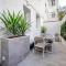 Stylish 5BR Flat with terrace - Madrid