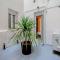 Stylish 5BR Flat with terrace - Madrid