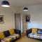 Apartment with Outside Patio and Car Space - 杜伦
