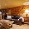 FlatIron Suite B - History meets Comfort - 温泉城