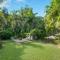 Large Family home in paradise! 1x 3 Bed house and 1x 2 Bed house only 1 Booking at any time