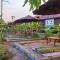 Chanhthida Guesthouse and The River Front Restaurant