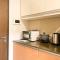 Chillhive Condo In Bgc Near Uptown Mall #ournw17a