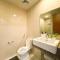 Chillhive Condo In Bgc Near Uptown Mall #ournw17a