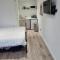 Self contained room with ensuite and kitchenette and wifi - Saltdean