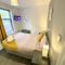 EMERALD LIVING, 4 bedrooms in the heart of Swansea, close to beaches!