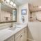 Beach House Condominiums B405 - Beachfront with Pool, WiFi, & Beach Service - ديستين