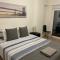 Modern Big Room with Balcony in New Apartment - Montijo