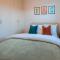 Spacious home 3 min from station - London