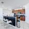 Tranquility Hut, Spacious 4-bedrooms, 4-bathrooms, Pools, free parking - Kissimmee