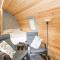 Elleric Pods - The Last Resort - Appin
