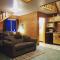 Susitna River Lodging, Riverside Cabins