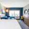 Holiday Inn Express & Suites Downtown Louisville by IHG - Луїсвілл