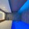 BoxHill 2BR 2BR APT- Heated pool,Sauna,Gym L12