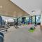 BoxHill 2BR 2BR APT- Heated pool,Sauna,Gym L12