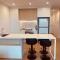 BoxHill 2BR 2BR APT- Heated pool,Sauna,Gym L12