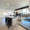 Bright 4BR Stay in the Vibrant K. Town- OAK1 - LAD - 洛杉矶