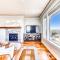 Ocean Views, Spacious Getaway, 5BR, Hot Tub, Sleeps 16 - Lincoln City