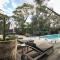 The Pavilion - Luxe retreat on coastal acreage