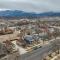 Modern Muse Cozy Downtown Retreat with Workspace - Colorado Springs