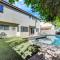 Beautiful Renovated 4BR w Pool - Las Vegas