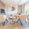 Close to Major Landmarks 3BR and Assistant Room with Marina Views, Rimal 5, JBR by Deluxe Holiday Homes - Dubai