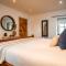 Cosy Farm Conversion In The Heart Of Pembrokeshire
