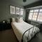 Family Home 25 minutes to London - Kenley