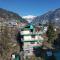 Beholden Stay and Cafe - Old Manali - Manali