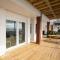 Absolute Beachfront with Decked Garden Oasis and Views - 博格诺里吉斯