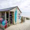 Absolute Beachfront with Decked Garden Oasis and Views - 博格诺里吉斯