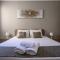 F11 Room 1, Private double room with private bathroom in shared Flat