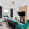 Cozy House Sleeps 8 With Free Parking - Feltham