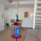 Stunning loft with king bed, pool & gym by depptö