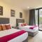 Panoramic Paradise 4BR Gem Overlooking SMAs Dam - Las Flores