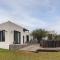 Panoramic Paradise 4BR Gem Overlooking SMAs Dam - Las Flores