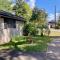 Spacious Retro 2BR 3BA In Quiet Neighborhood - Бомонт