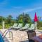 Villa Sandra, a beautiful villa with sea view and a pool - Drenje