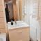 Mini-studio avec kitchenette OU chambre confort avec frigo et TV - Parking en option sur résa !