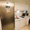 Mini-studio avec kitchenette OU chambre confort avec frigo et TV - Parking en option sur résa !